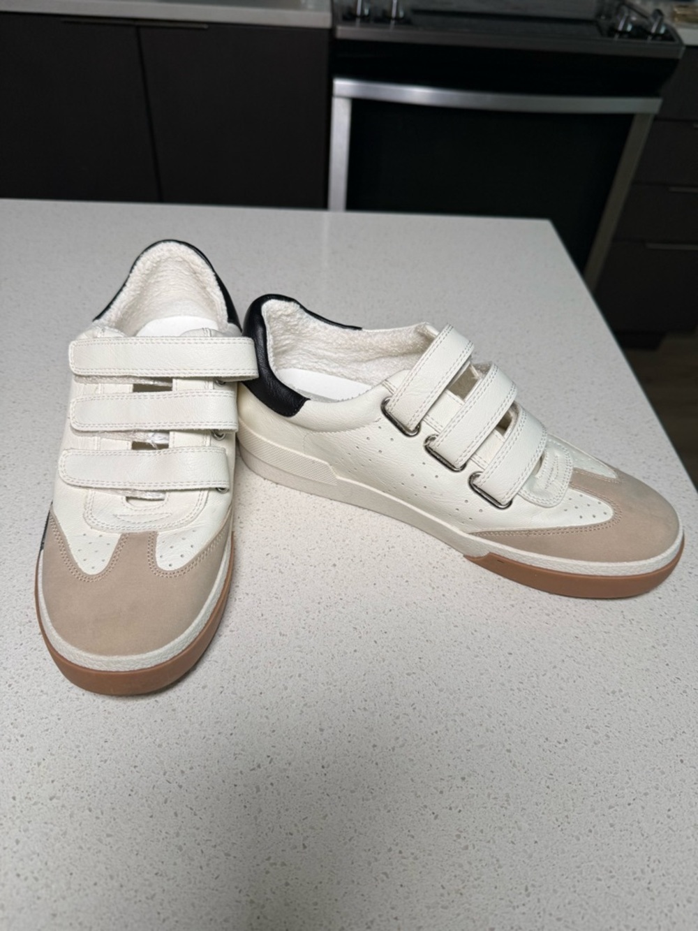 DV by Dolce Vita Hook Casual Sneakers
